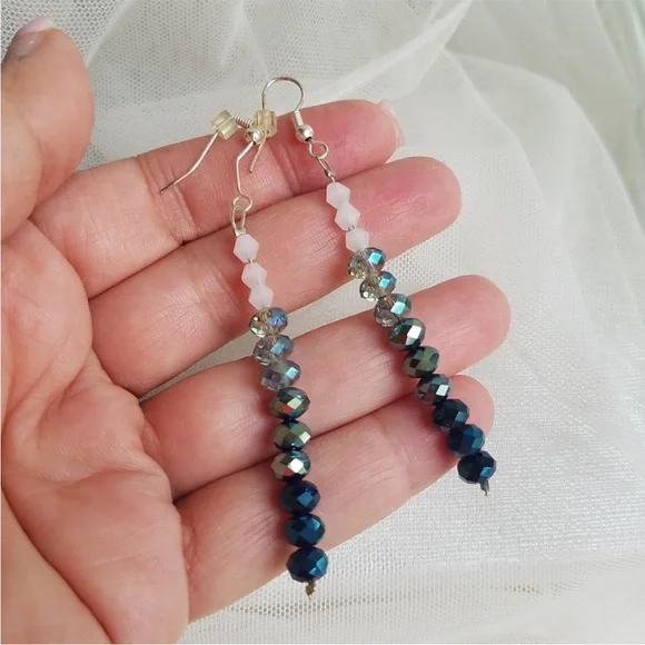 Swarovski Elements Linear Ombre Earrings Blue White Alabaster NEW - Picture 5 of 12